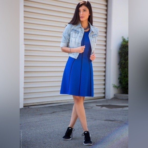 Royal blue with black piping textured dress size small - Picture 2 of 10